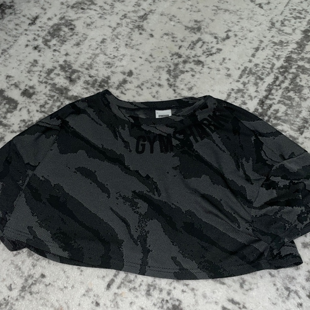 Gymshark cropped shirt